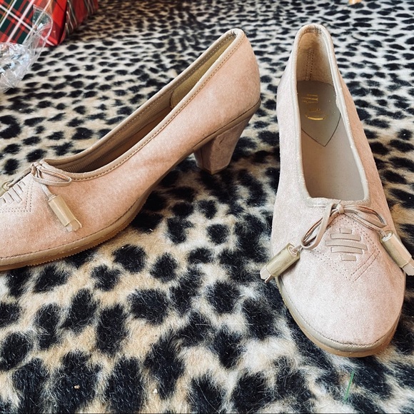 Corelli tan suede tassel wedges - Picture 5 of 10